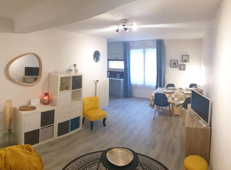 Avec Place De Parking Apartamento